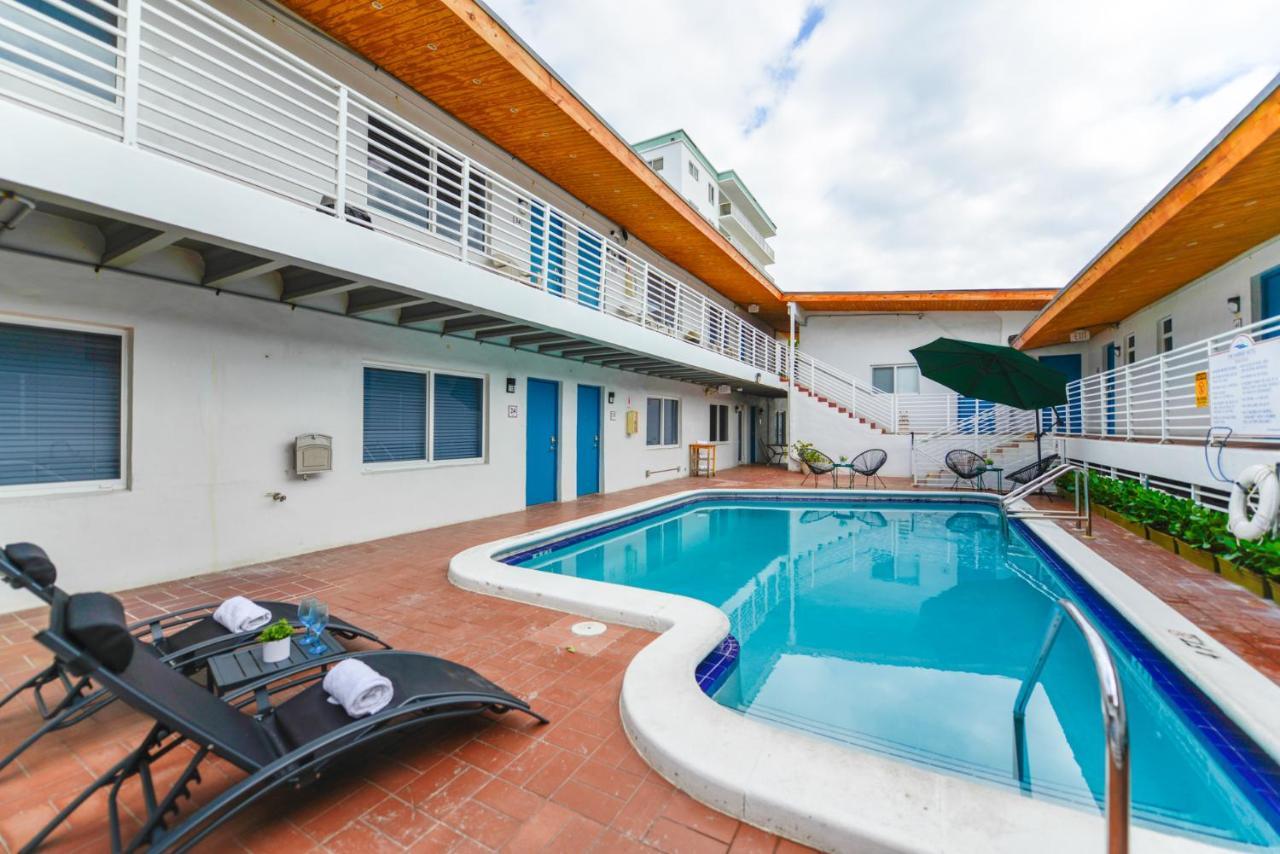 Cozy 1 Bedroom With Pool Steps From The Beach #47 Hollywood Exterior foto
